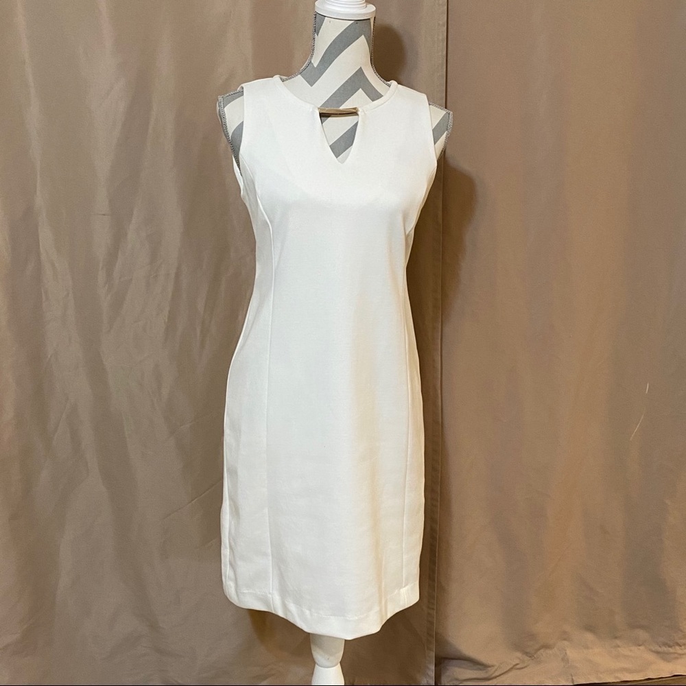 New Premise Dresses Size 6 White Sheath Dress